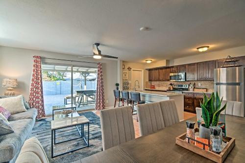 Tempe Retreat With Volleyball Court And Fire Pit!