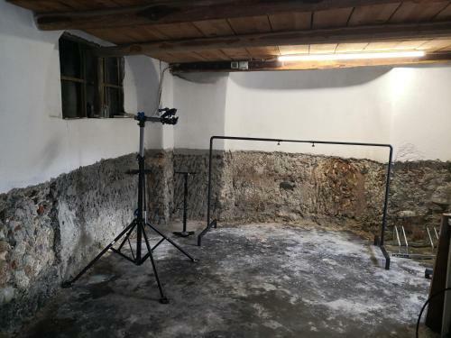"lemon Tree House" Tavern&bike Room