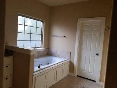 Spacious 3 Bedroom Gem With Lighted Patio