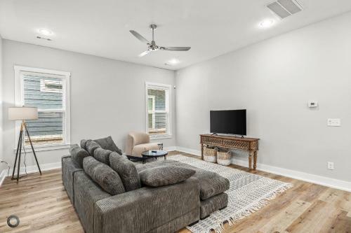 Bright Amp Modern Family Retreat 5 Location 2br