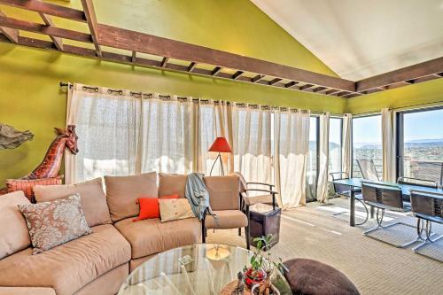 Artists Retreat Spectacular Cliffside Views