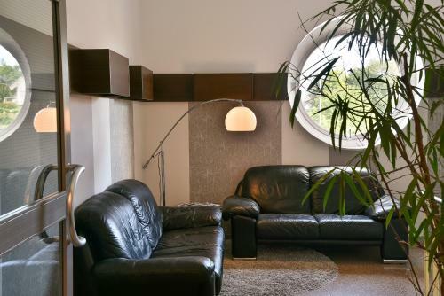 Hostal Median Hotel Garni
