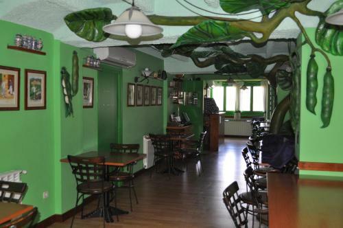 Hostal La Casa Dels Poetes