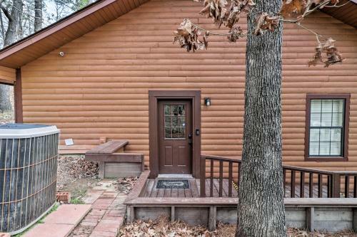 Luxury Hot Springs Cabin With Deck Near Lake Hamilton