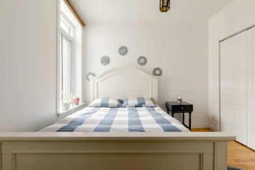 Apartamento Le Milton Place, Open Concept, Natural Sunlight, Backyard