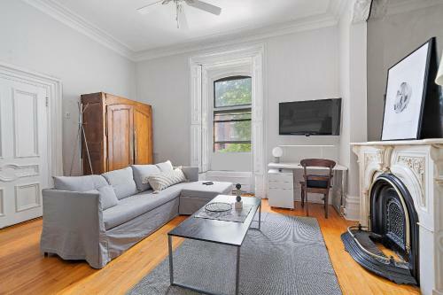 Old Port Montreal Apartments By Restavio