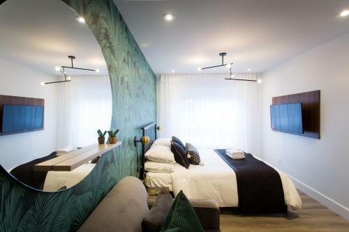 Apartamento Studio Palms Steps From Jeantalon Market Full Bath By Den Stays