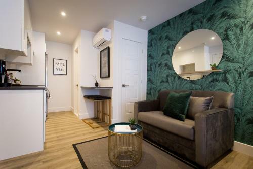 Apartamento Studio Palms Steps From Jeantalon Market Full Bath By Den Stays