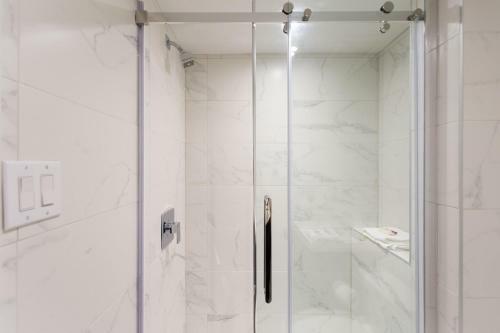 Apartamento Studio Palms Steps From Jeantalon Market Full Bath By Den Stays