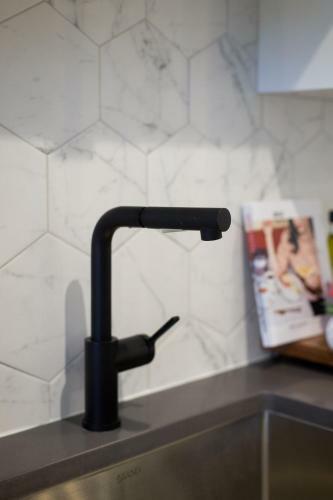 Apartamento Studio Palms Steps From Jeantalon Market Full Bath By Den Stays