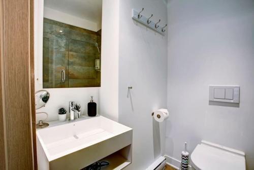 Apartamento Stella Stays Charming & Historic Old Montreal Netflix
