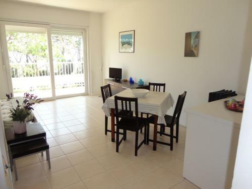 Beautiful Apartment For 4 People, Facing The Sea