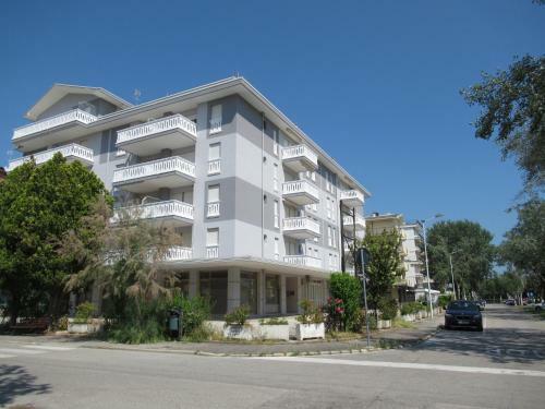 Nice Studio Apartment In A Great Location Near The Beach