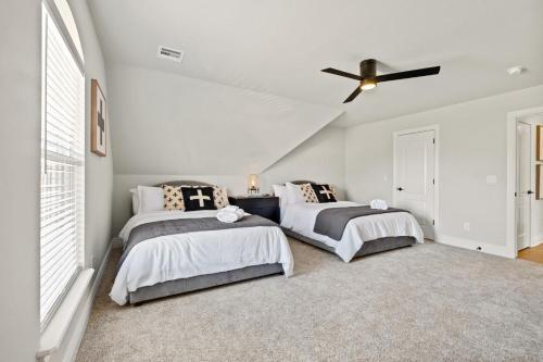 Apollo House - Amazing Location In Rogers, Ar - Sleeps 11!