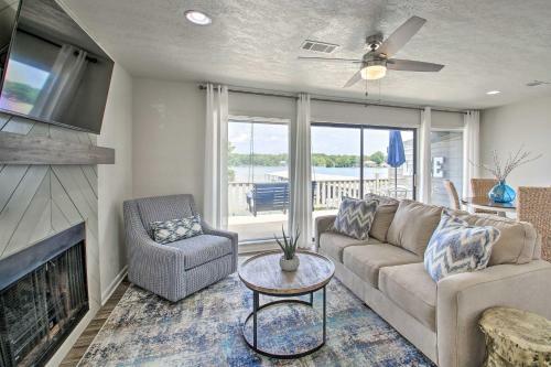 Apartamento Hot Springs Getaway With Balcony And Lake Access!