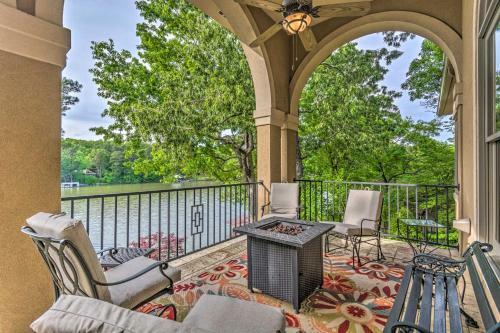 Luxurious Hot Springs Abode With Private Dock!