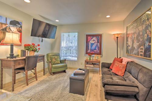 Cozy Mona Lisa Villa - Near Downtown Hot Springs
