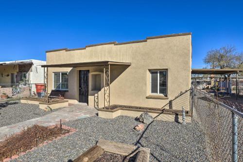 Adobe-style Retreat Less Than 2 Mi To Dtwn Tucson!