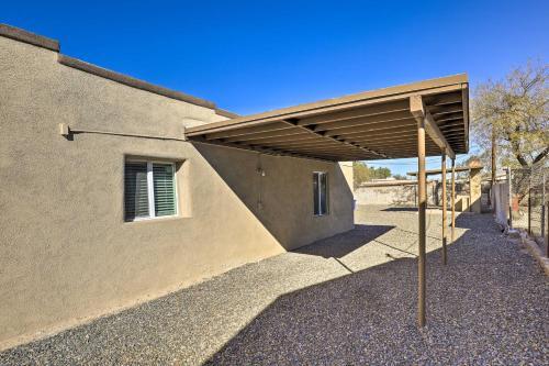 Adobe-style Retreat Less Than 2 Mi To Dtwn Tucson!