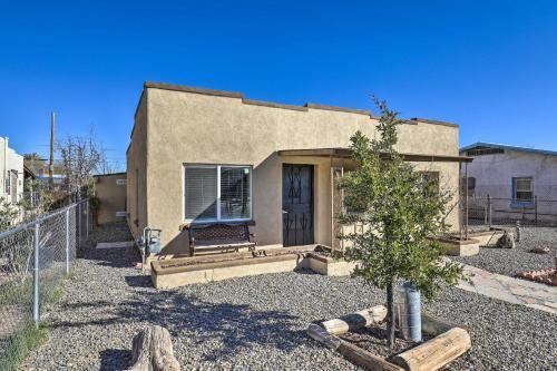 Adobe-style Retreat Less Than 2 Mi To Dtwn Tucson!