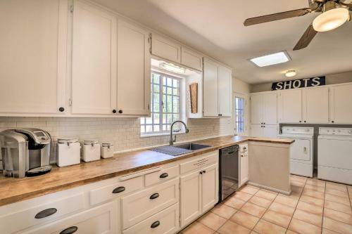 Pet-friendly Home, 4 Miles To U Of A Campus