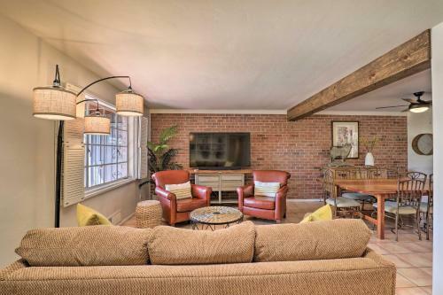 Pet-friendly Home, 4 Miles To U Of A Campus