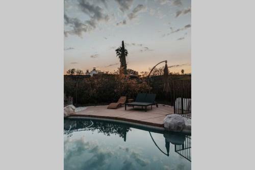 The Rosewood Adobe - Private Retreat W/pool