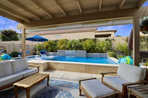 Private Mini Resort - Great Location