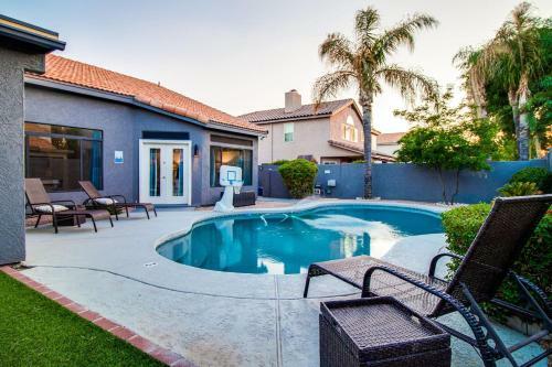 Luxury Modern Home Whtd Pool In North Scottsdale