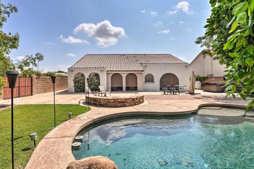Awe-inspiring Arizona Getaway With Backyard Oasis