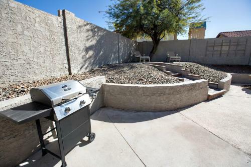 Htd Pool/ Bbq/ Putting Green/ 15 Mi To The Airport