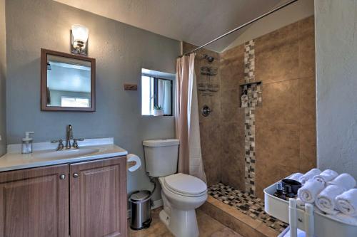 Pet-friendly Phoenix Home Less Than 3 Mi To Downtown!