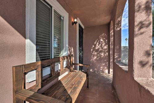 Pet-friendly Phoenix Home Less Than 3 Mi To Downtown!