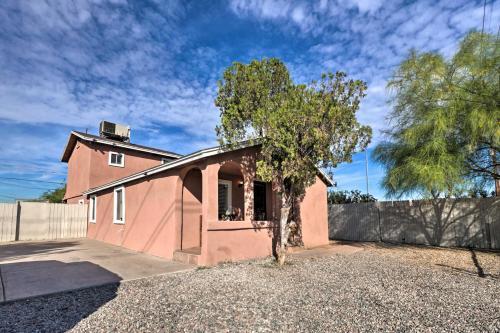 Pet-friendly Phoenix Home Less Than 3 Mi To Downtown!