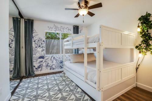 Bella Luna Retreat By Homeslice Stays
