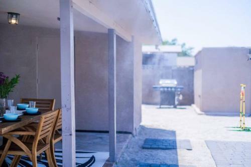 Fab Phx Getaway W/ Pool & Fire Pit