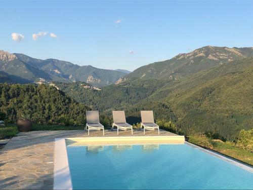 Villa 360 Views, Private Infinity Pool, Pisa, Lucca, Florence, Large Garden