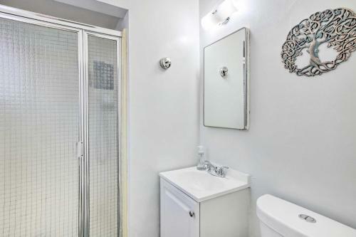 Modern Phoenix Escape - 3 Miles To Downtown!
