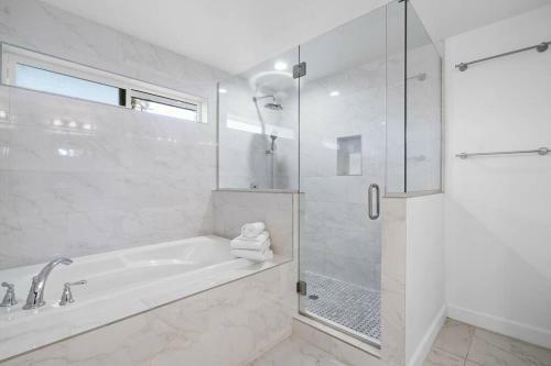 Apartamento Jacuzzi And Park Bliss By Homeslice Stays