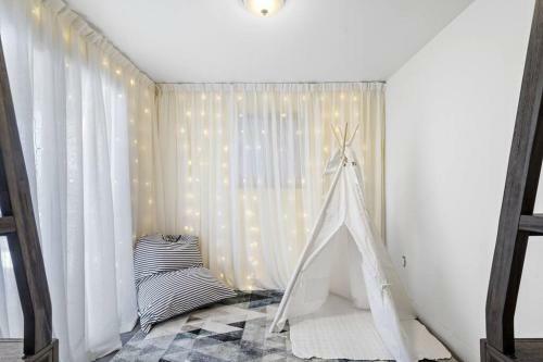 Apartamento Jacuzzi And Park Bliss By Homeslice Stays
