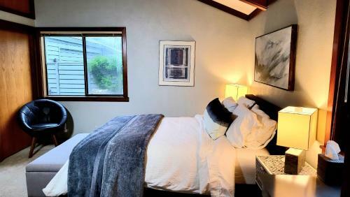 New Sea-renity Wide Ocean Views, Fireplace And Spa