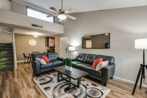 Beautiful North Scottsdale 2 Bedroom Condo