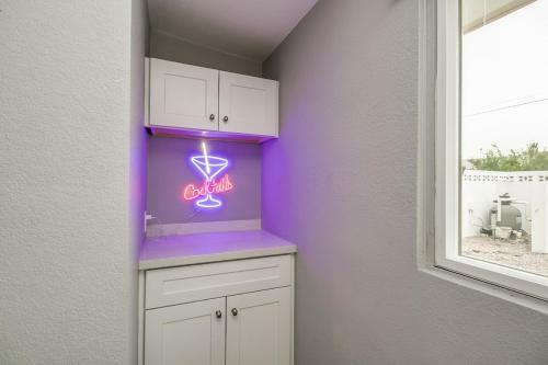 Modern Chic Old Town Scottsdale Home Wpool & Gym