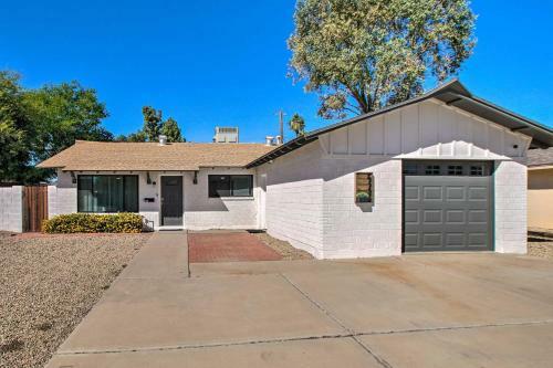 Stylish Scottsdale Oasis Close To Old Town!