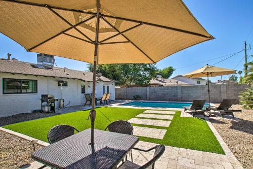 Stylish Scottsdale Oasis Close To Old Town!