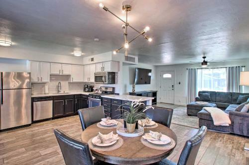 Stylish Scottsdale Oasis Close To Old Town!