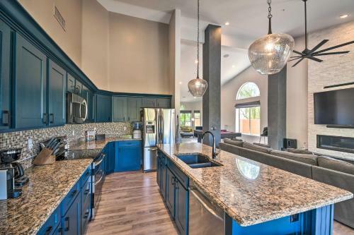 Scottsdale Golfers Getaway With Putting Green