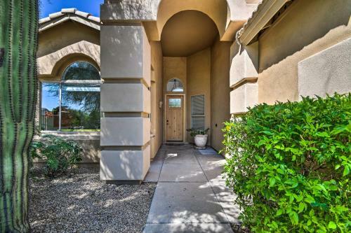 Scottsdale Golfers Getaway With Putting Green