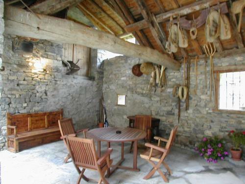 Apartamentos Casa Buisan