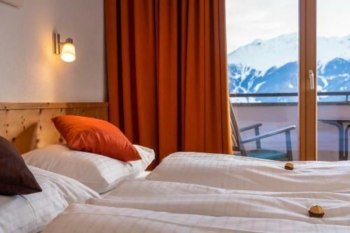 Hostal Dorfblick Fiss - Apartments & Rooms